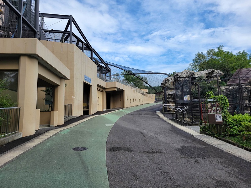 オランウータン館｜静岡市立日本平動物園